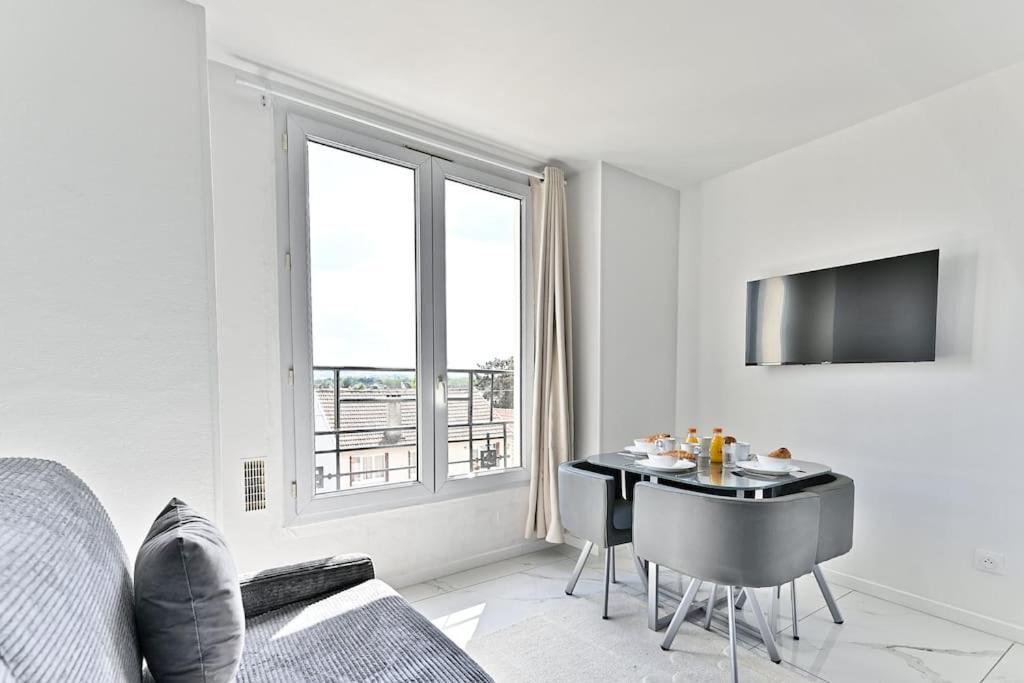 Magnifique 2 Pieces Aux Portes De Paris Gagny エクステリア 写真